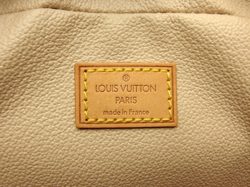 Louis Vuitton Authentic Monogram Trousse toilette 28 POUCH Clutch
